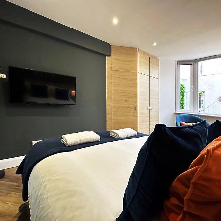 Liam Place Near Hyde Park - 1 Double Bed, 1 Sofa Bed, Spacious Apartment, Private Entrance London Bagian luar foto