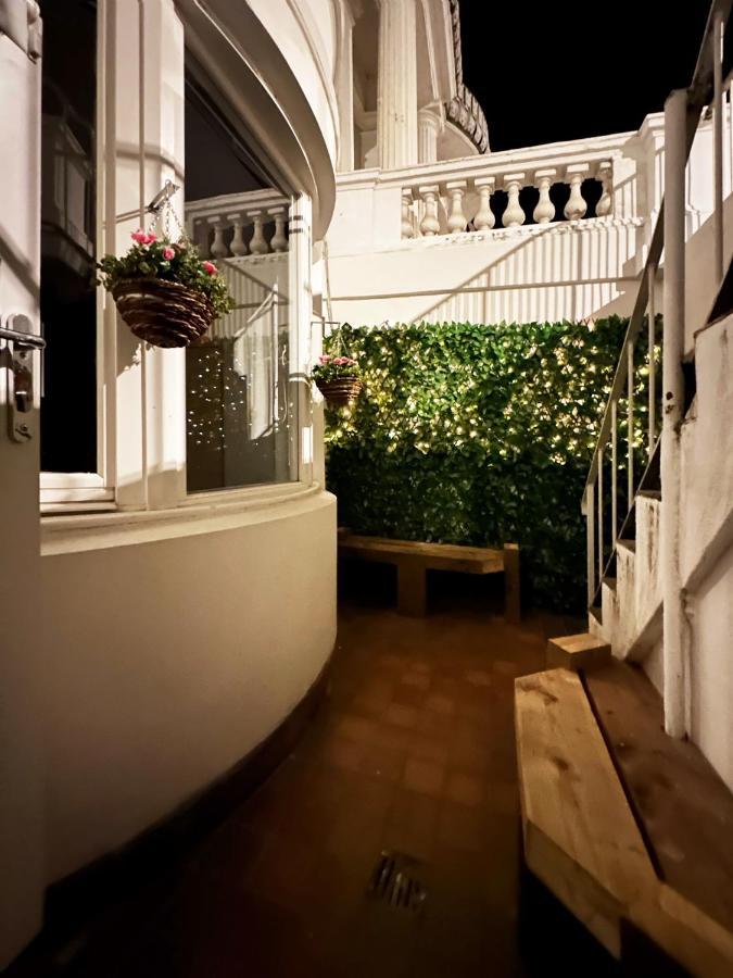 Liam Place Near Hyde Park - 1 Double Bed, 1 Sofa Bed, Spacious Apartment, Private Entrance London Bagian luar foto