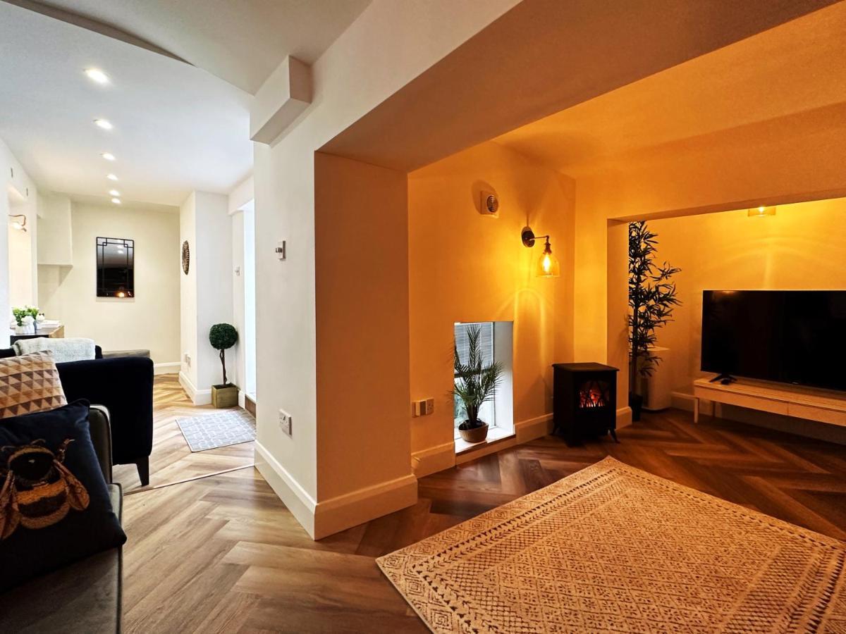 Liam Place Near Hyde Park - 1 Double Bed, 1 Sofa Bed, Spacious Apartment, Private Entrance London Bagian luar foto