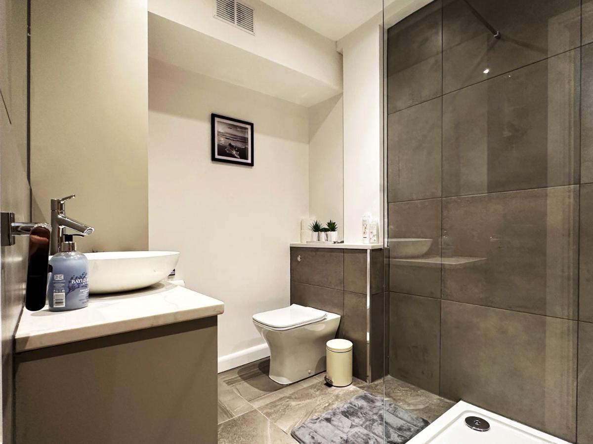 Liam Place Near Hyde Park - 1 Double Bed, 1 Sofa Bed, Spacious Apartment, Private Entrance London Bagian luar foto