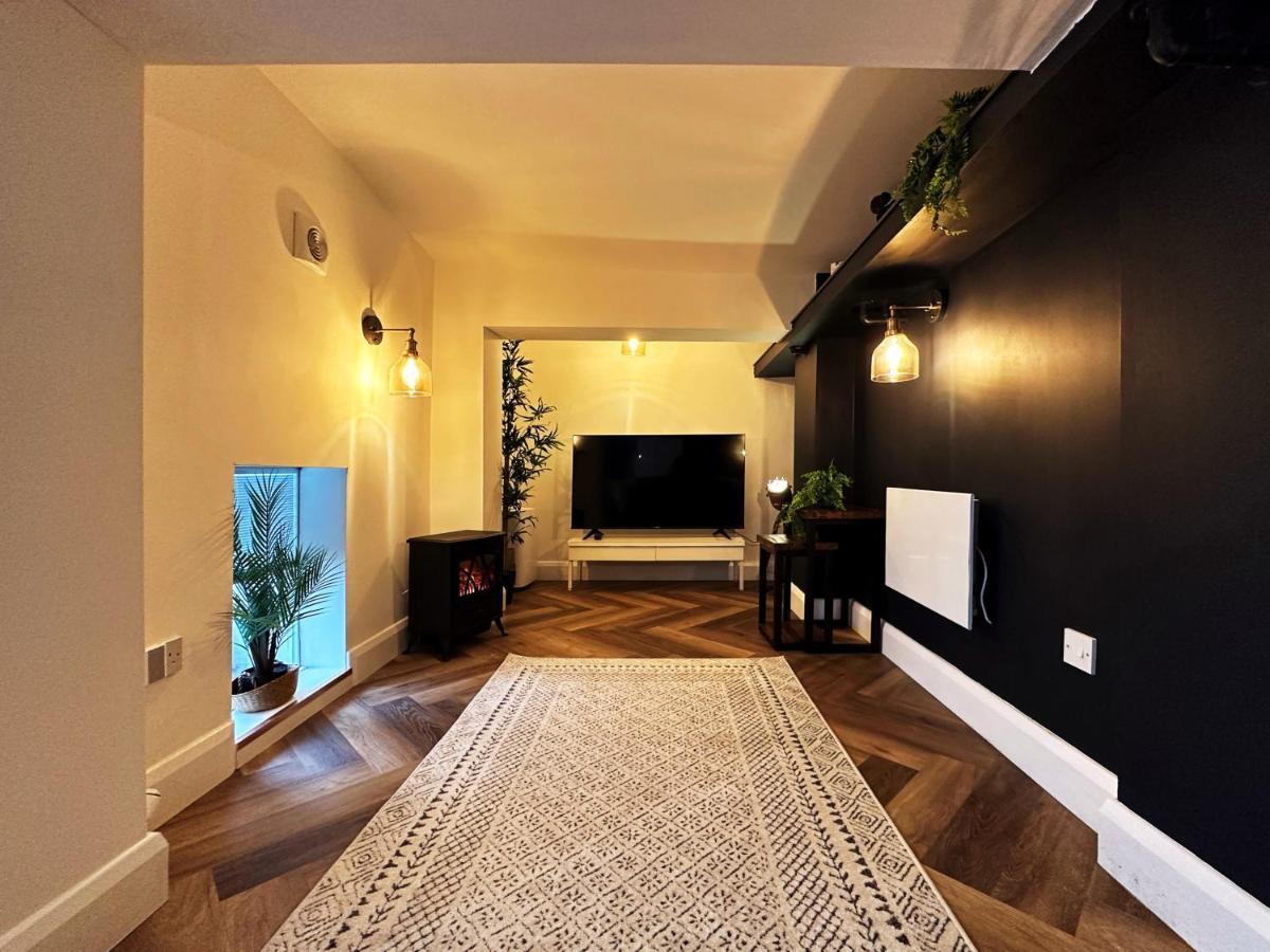 Liam Place Near Hyde Park - 1 Double Bed, 1 Sofa Bed, Spacious Apartment, Private Entrance London Bagian luar foto
