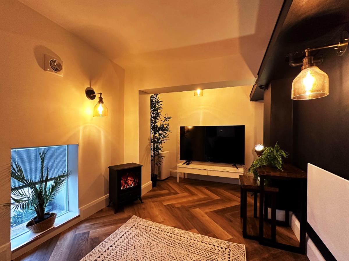 Liam Place Near Hyde Park - 1 Double Bed, 1 Sofa Bed, Spacious Apartment, Private Entrance London Bagian luar foto